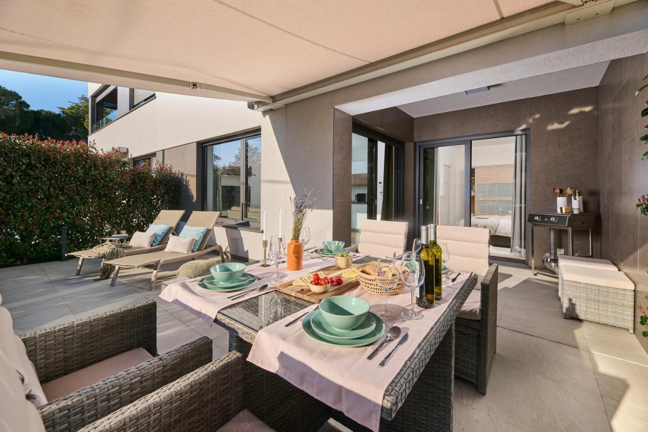 Brand New 1 Bedroom Apartment With Backyard Near The Beach! Poreč Extérieur photo